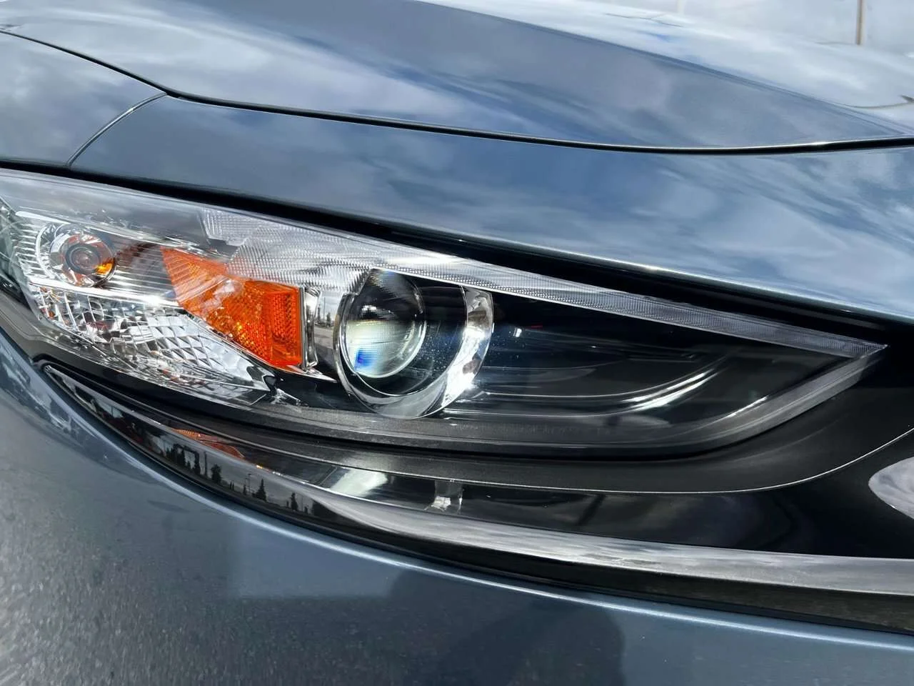 Used 2025  Mazda GS image 3