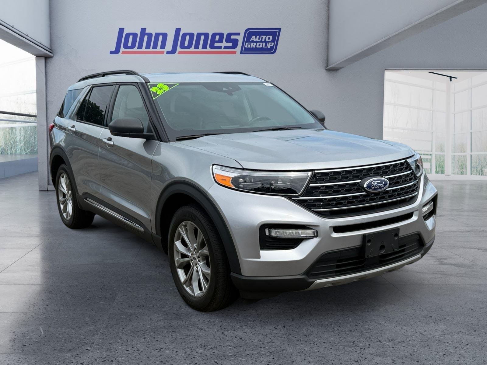Used 2023 Iconic Silver Ford XLT image 7
