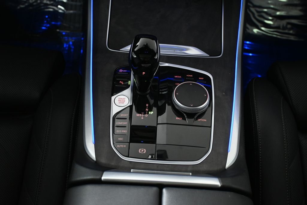 Used 2023 Black BMW xDrive40i image 25