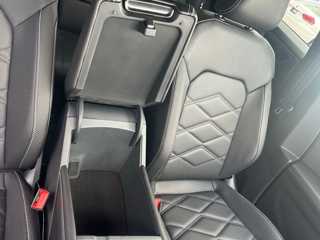 New 2026 White/off-white Volkswagen 2.0T SE image 38
