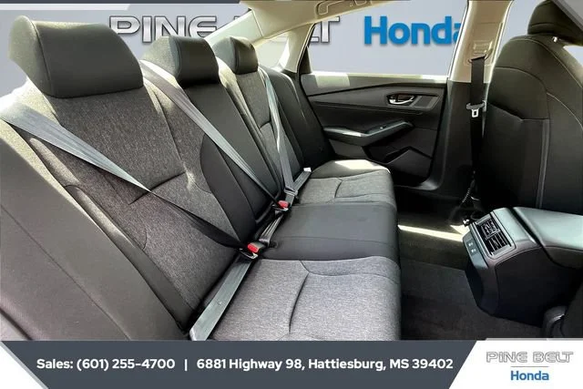 2025 Honda Accord SE - Photo 19