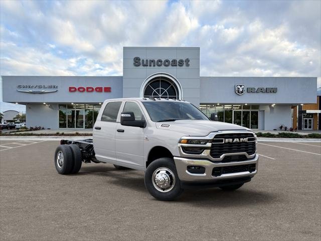 New 2026 Bright White Clear-Coat Exterior Paint RAM Tradesman image 31