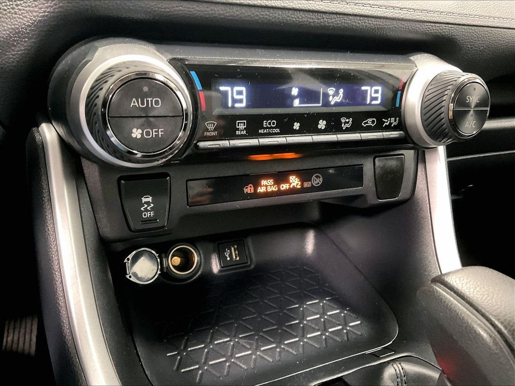Used 2025 White Toyota XLE image 25