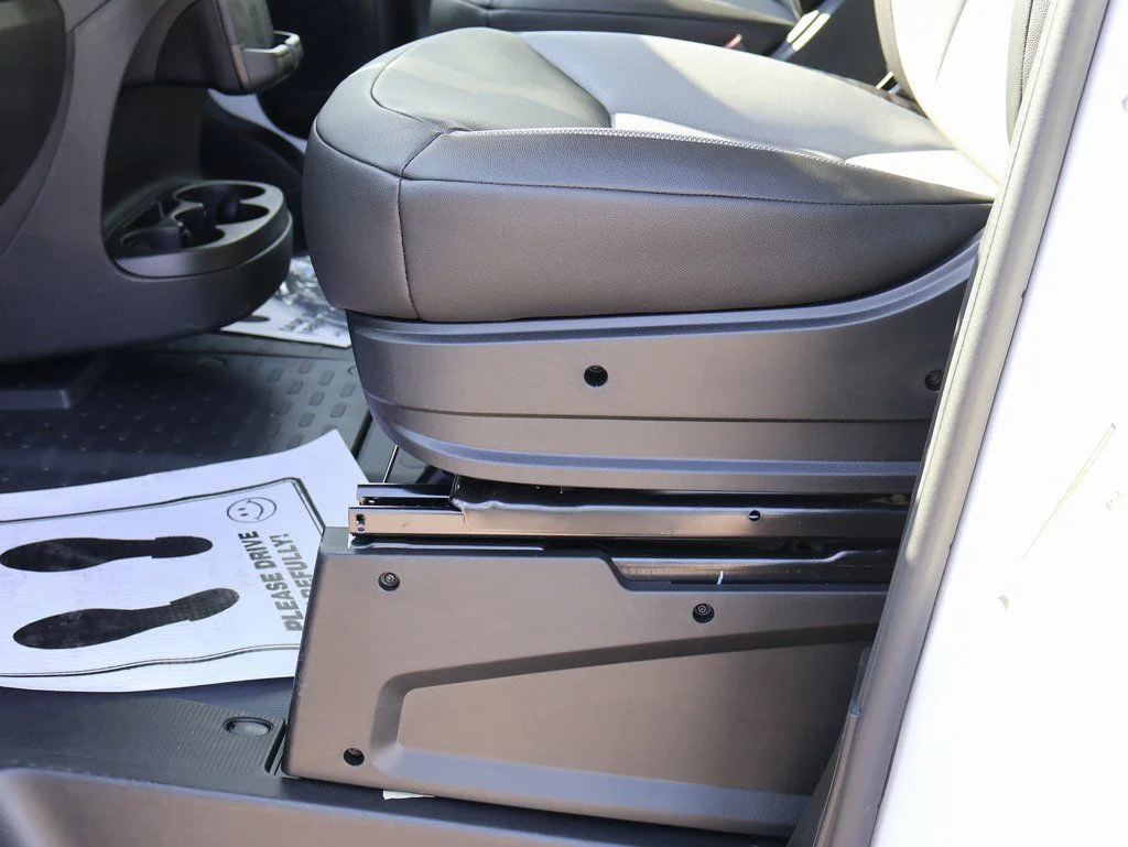 New 2026 Bright White Clearcoat RAM High Roof image 21