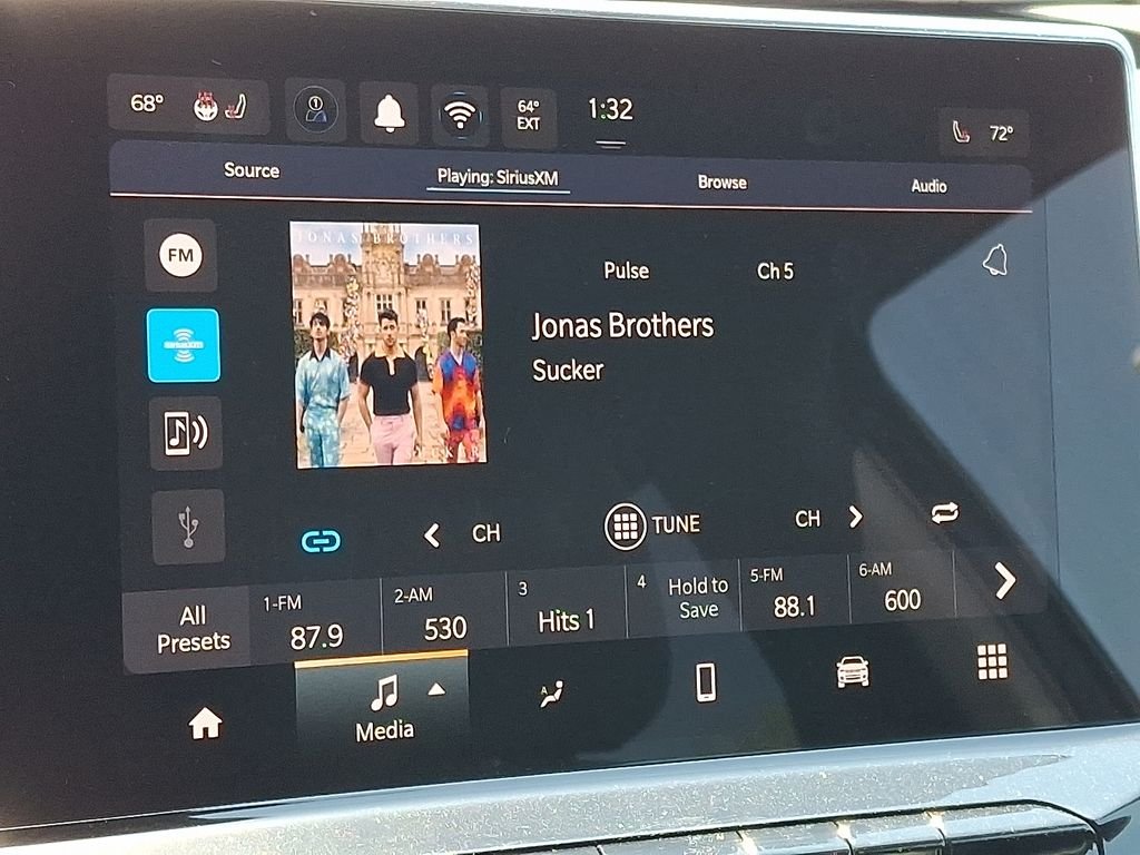 New 2026 Black Jeep Latitude image 12