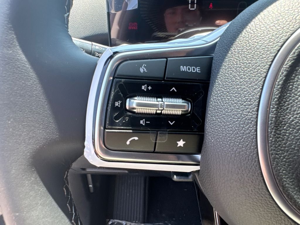 Used 2025 Black Kia S image 24
