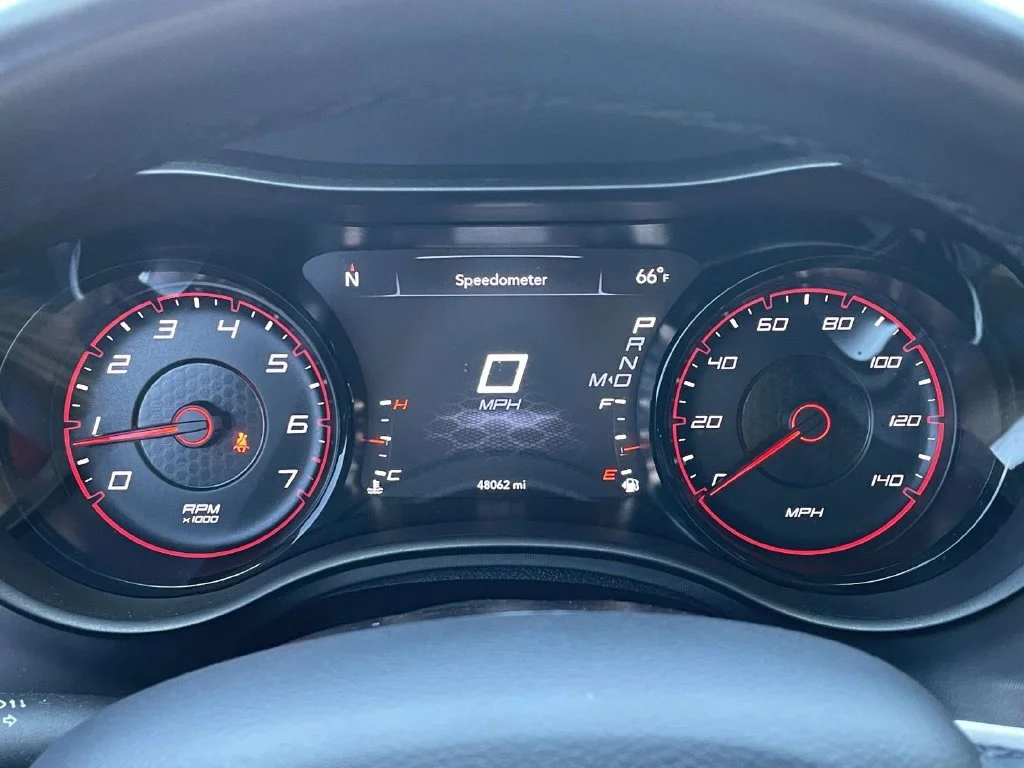 Used 2021 White Dodge SXT image 26