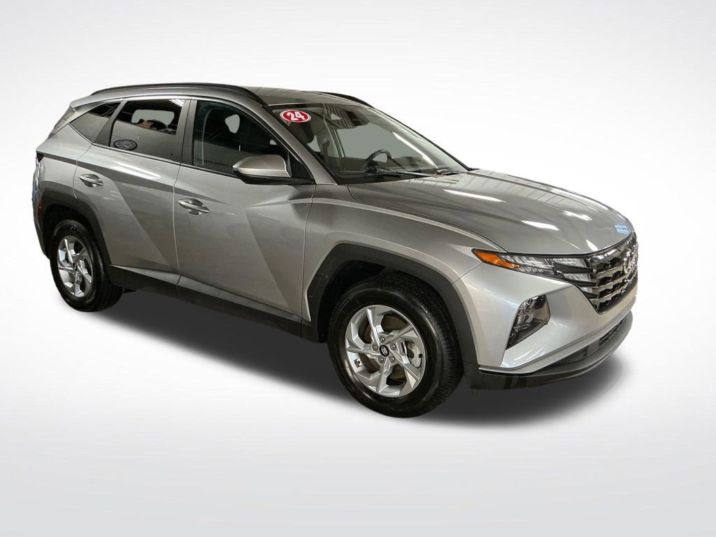 Used 2024  Hyundai SEL image 8