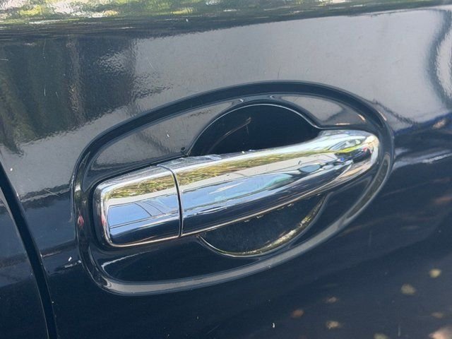 Used 2014 Black Nissan S image 21