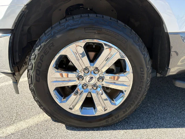 Used 2018 Silver Ford XLT image 11