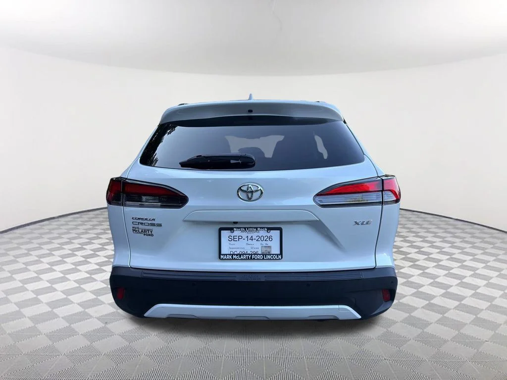 Used 2024 Beige Toyota XLE image 6