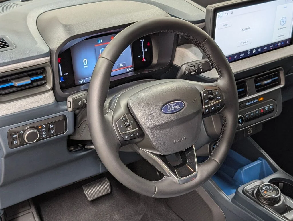 New 2026 Space White Metallic Ford XLT image 9