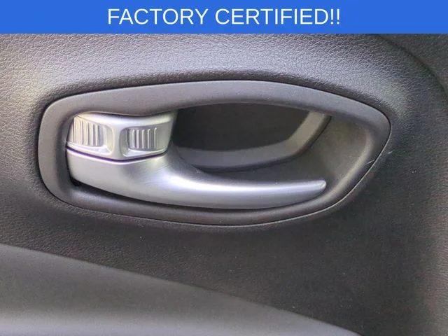 Used 2017 Blue Jeep Trailhawk image 28