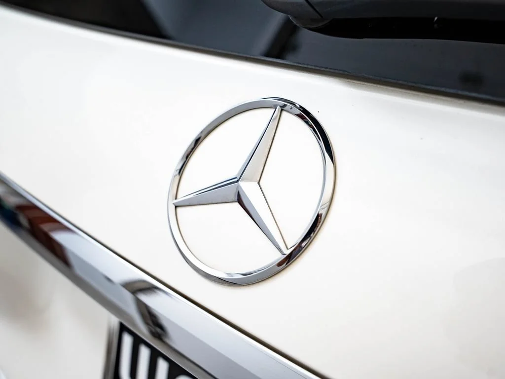 Used 2023 Manufaktur Diamond White Metallic Mercedes-Benz GLS 450 image 18