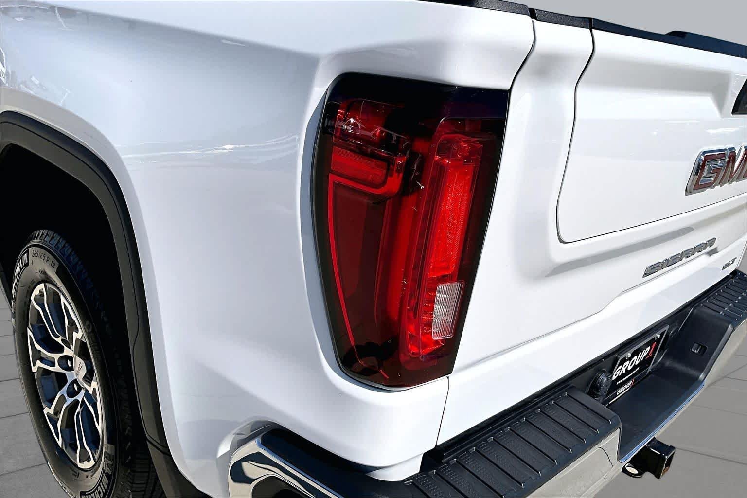 Used 2026 Summit White GMC SLT image 29