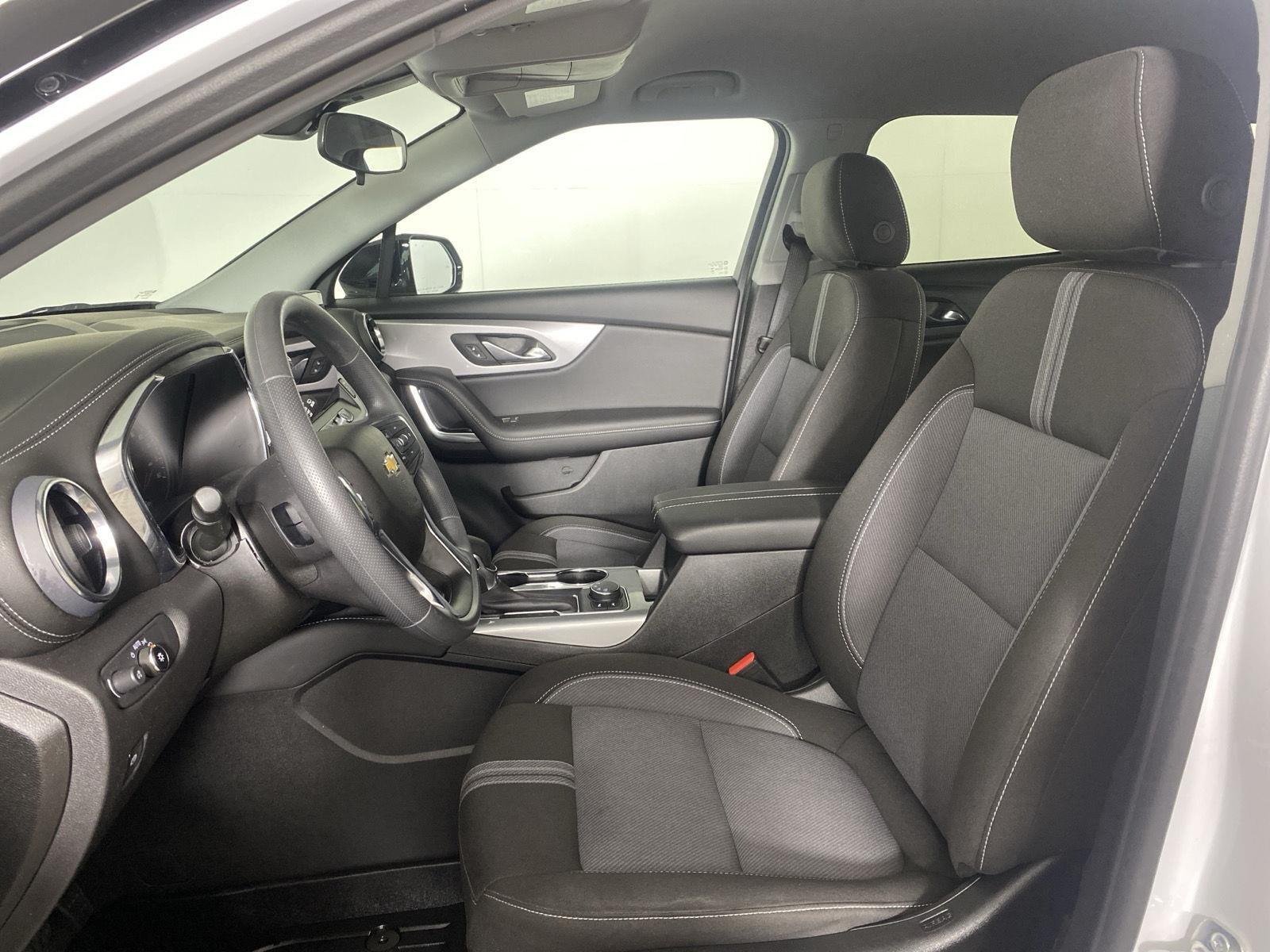 Used 2026 Summit White Chevrolet LT image 10