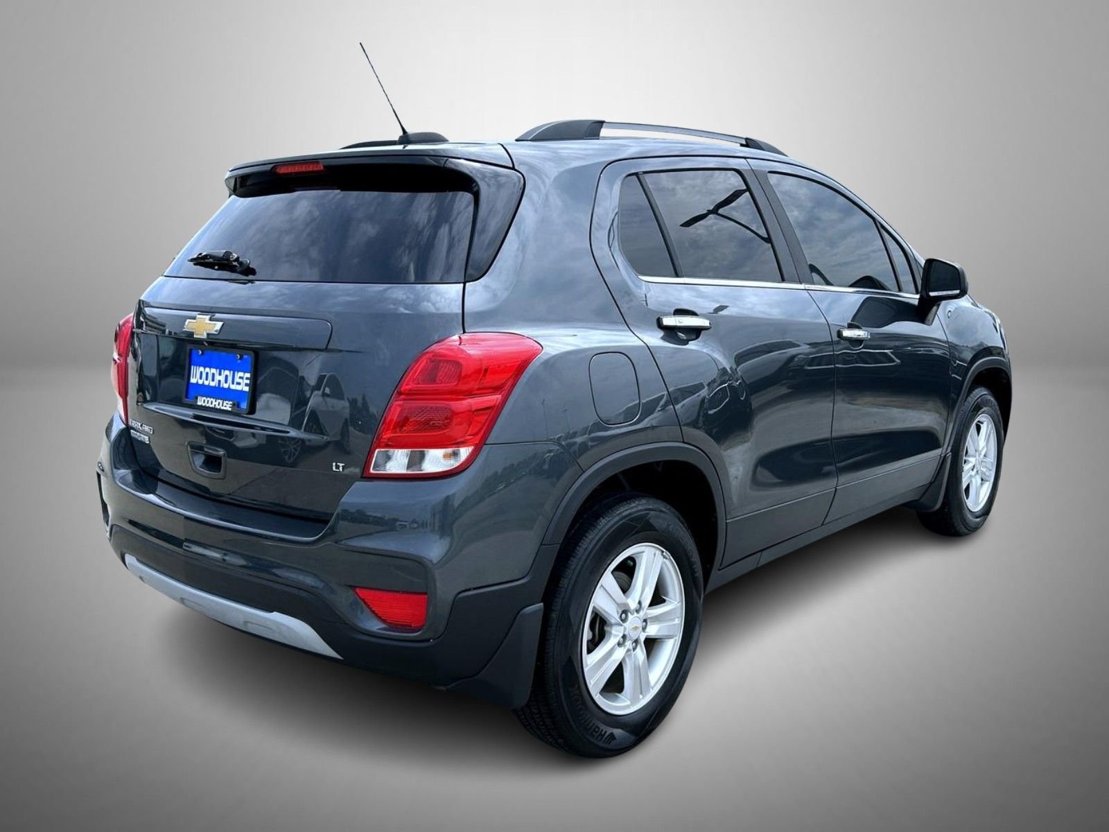 Used 2018 Gray Chevrolet LT image 5