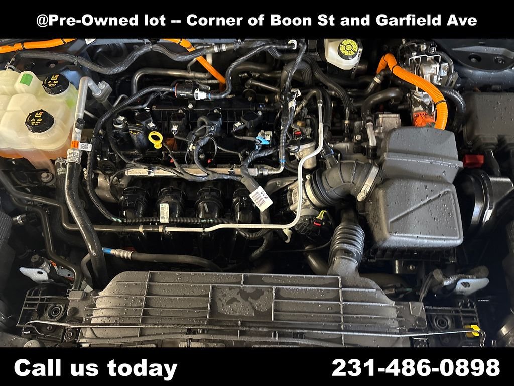 Used 2020 Blue Ford SE Sport image 10
