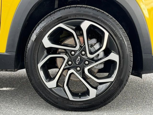 Certified Used 2024 Nitro Yellow Metallic Chevrolet 2RS image 18