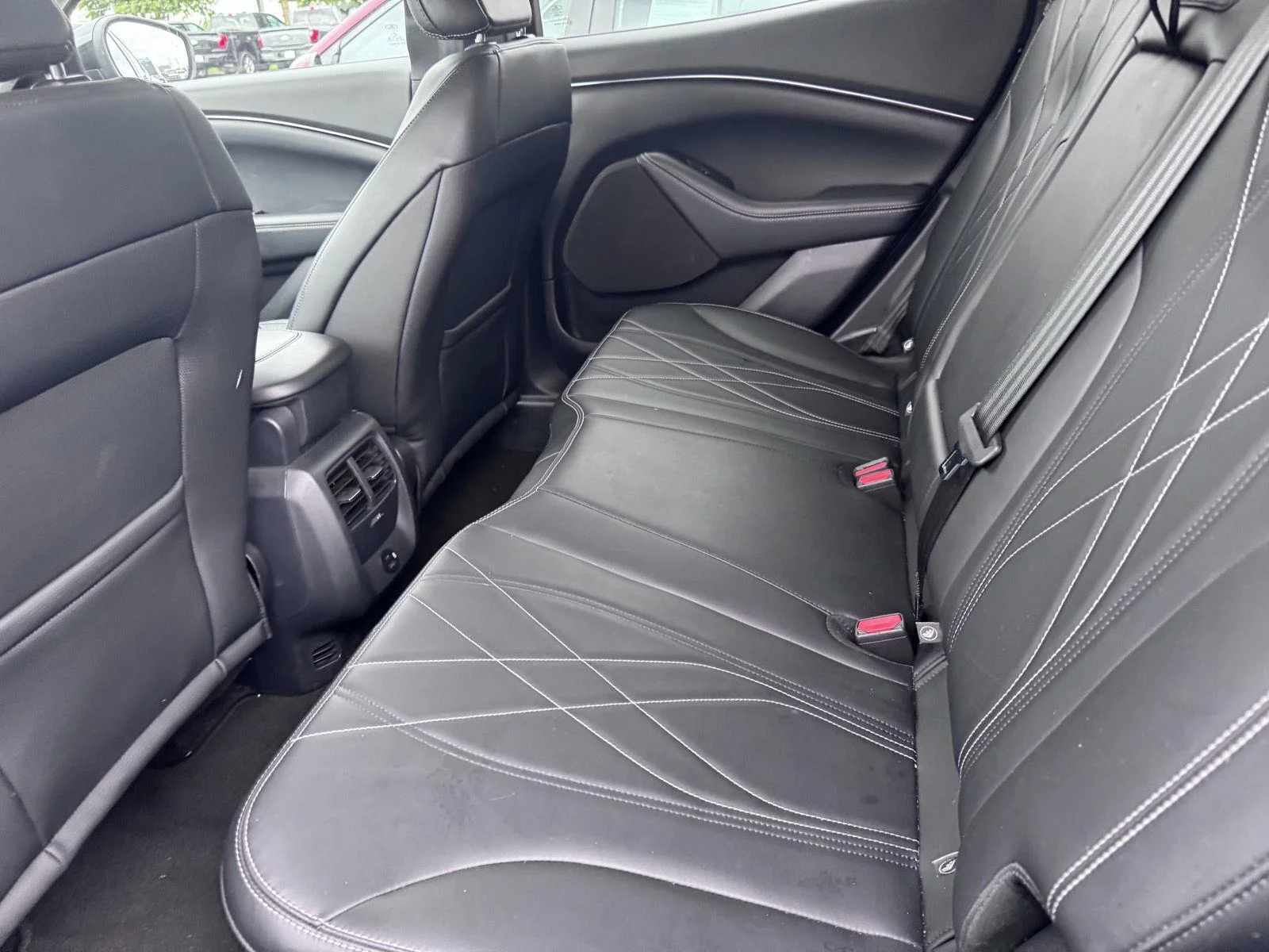 Used 2022 Shadow Black Ford Select image 9