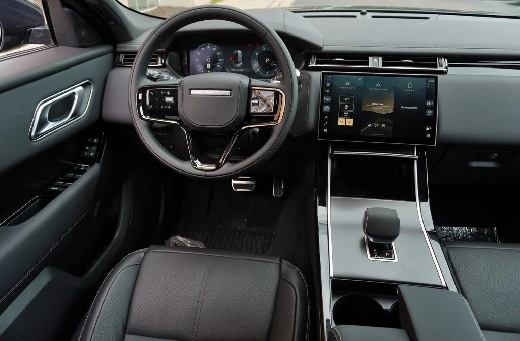 New 2026 Carpathian Grey Land Rover Belgravia Edition image 15