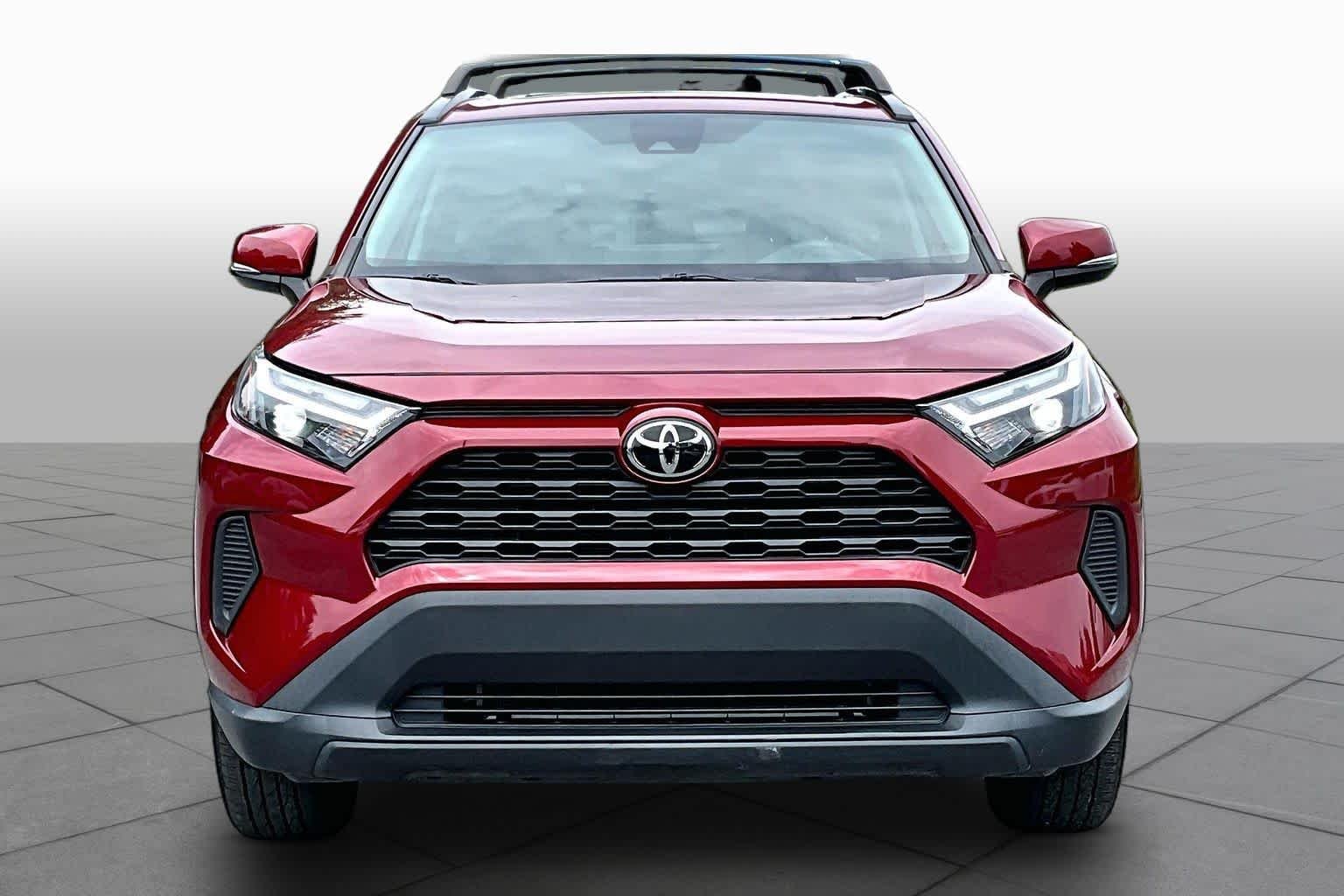 Used 2023 Ruby Flare Pearl Toyota XLE image 4