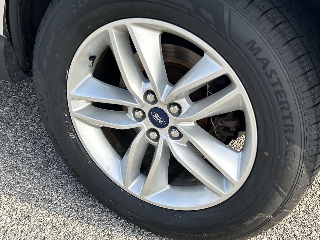 Used 2016 Ingot Silver Ford SEL image 12