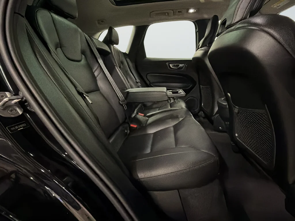 2024 Volvo XC60 Plus - Photo 25