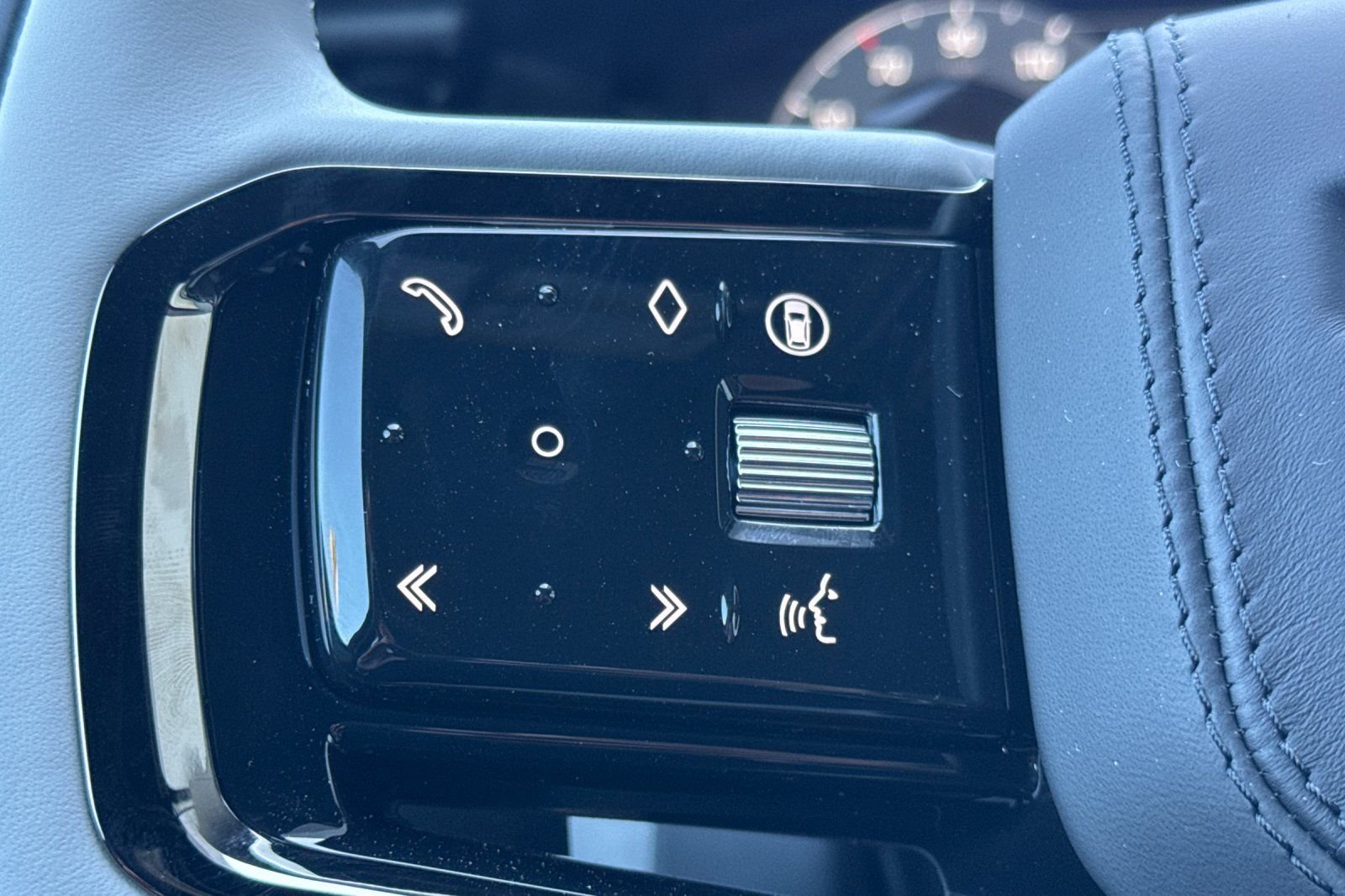 New 2026 Zadar Grey Land Rover S image 28