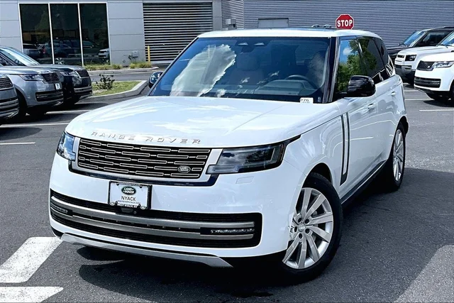 2024 Land Rover Range Rover SE