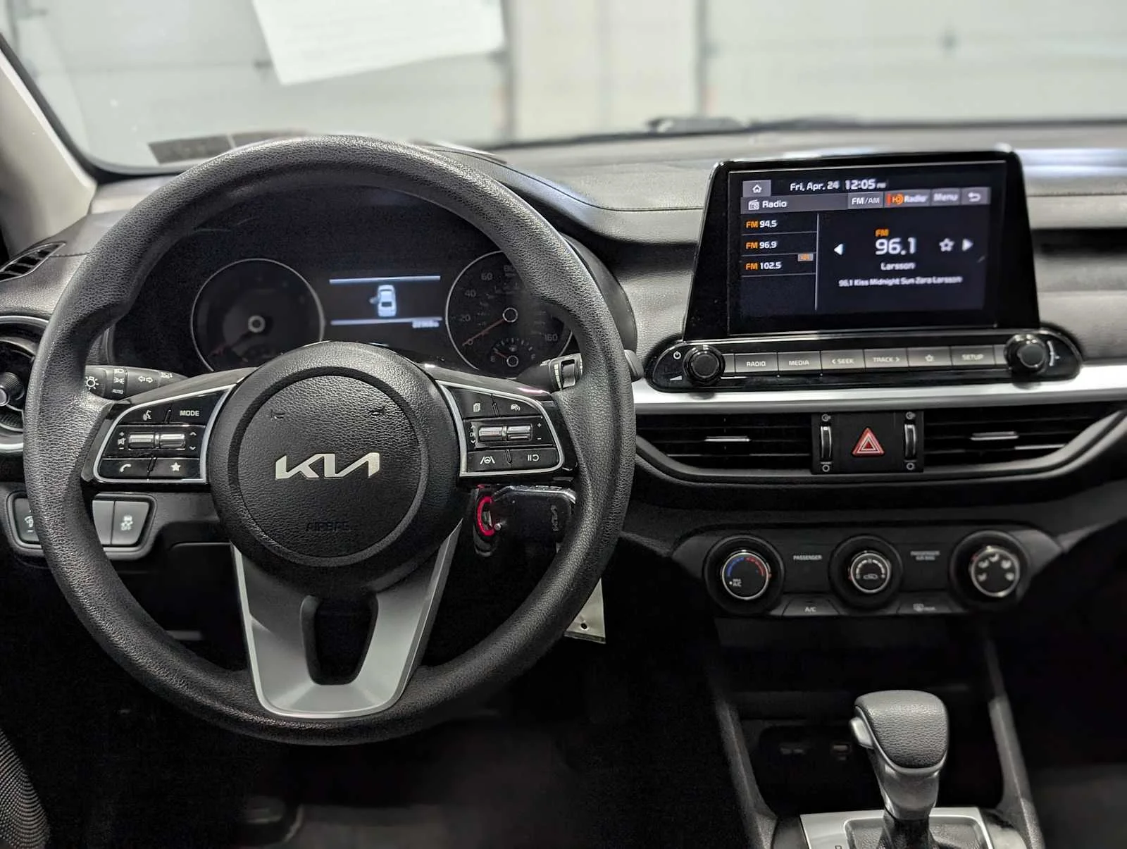 Certified Used 2023 Deep Sea Blue Kia LXS image 5