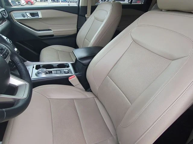 Used 2023 Black Ford Limited image 21