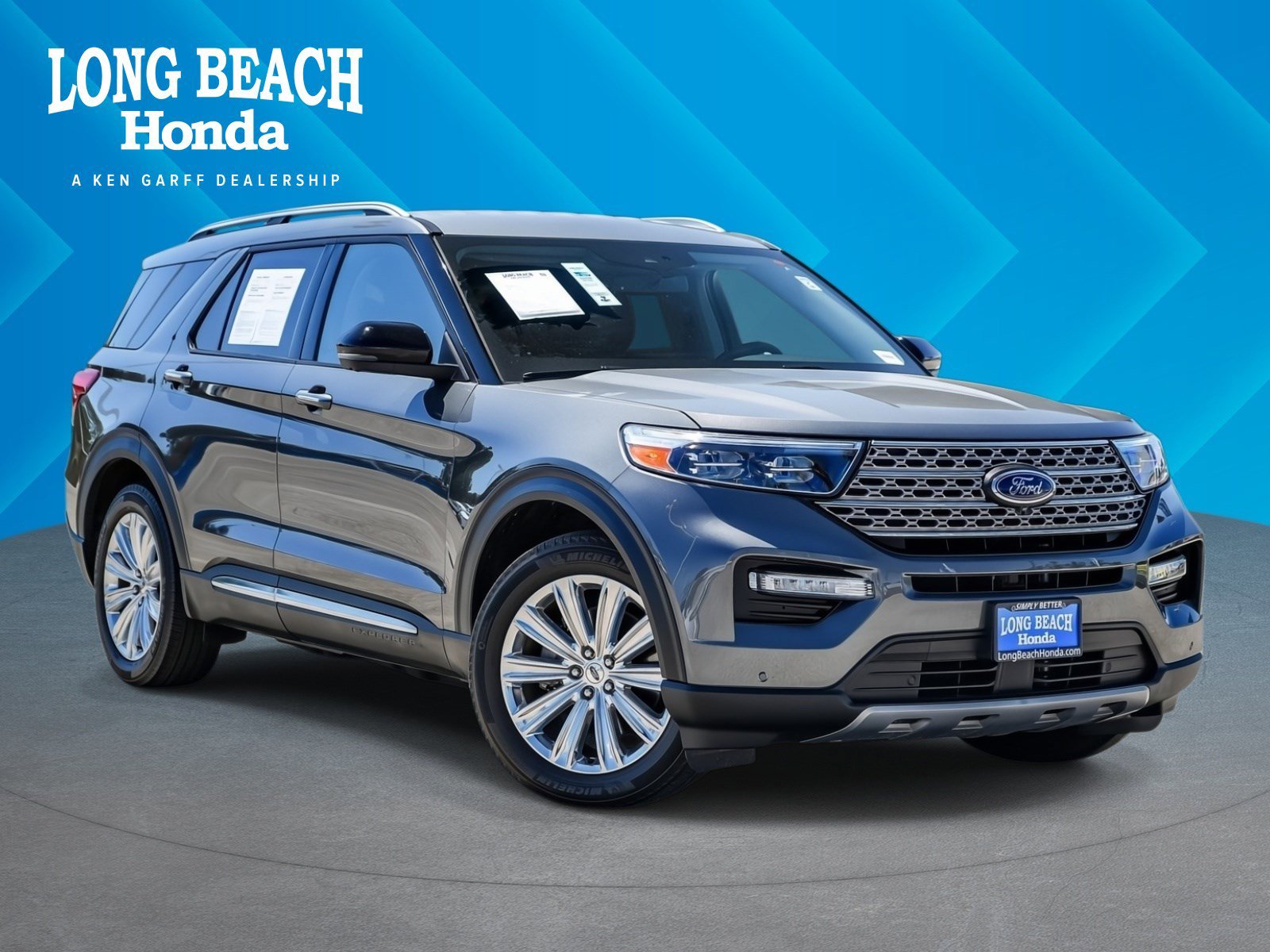 2023 Ford Explorer Limited HEV's photo