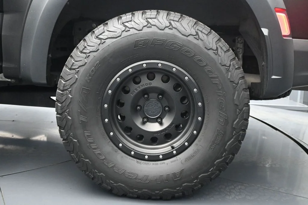 Used 2021 White Ford Raptor image 23