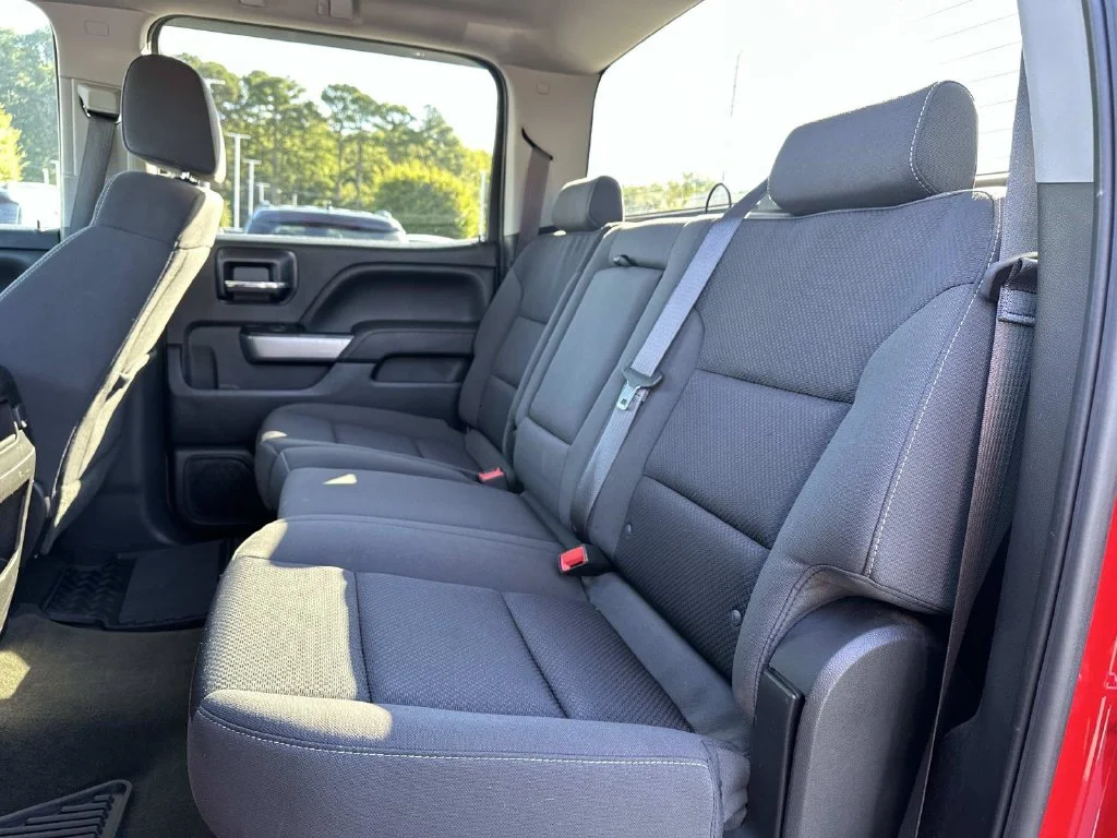 Used 2016 Red Chevrolet LT image 16