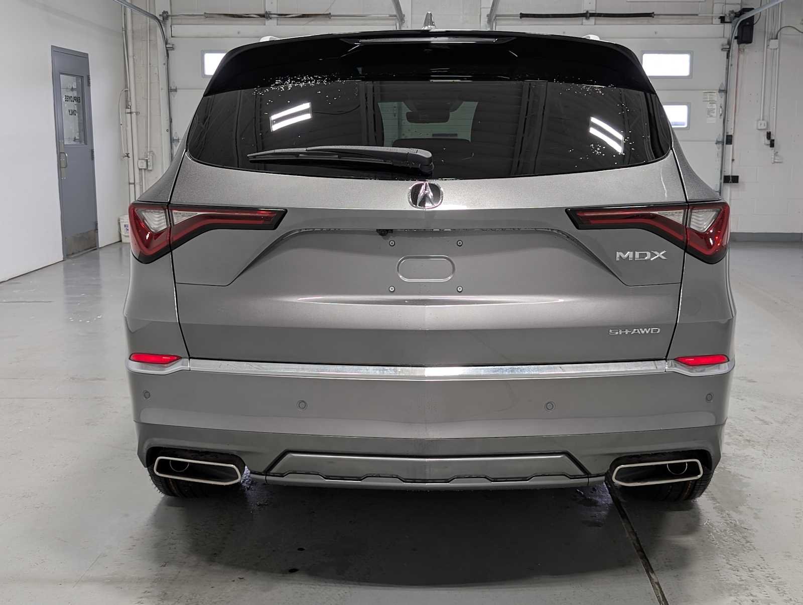 New 2026 Liquid Carbon Metallic Acura w/Advance Package image 8