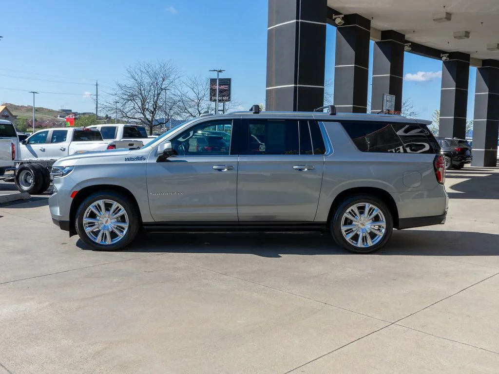 Used 2024 Sterling Gray Metallic Chevrolet High Country image 4
