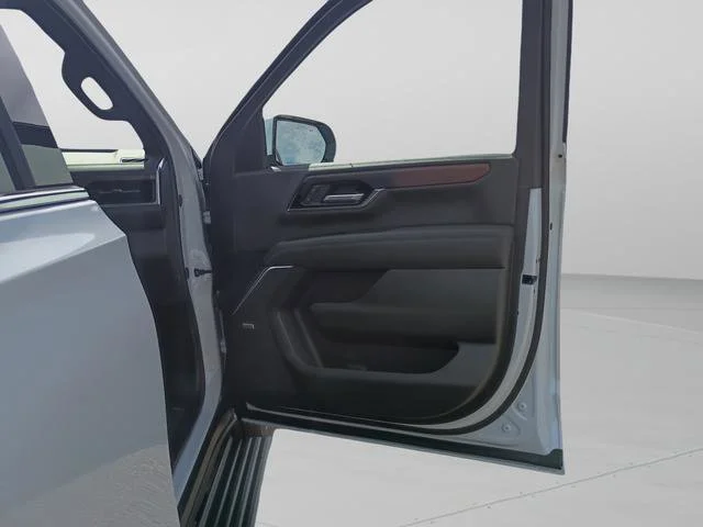 2026 GMC Yukon Denali - Photo 28