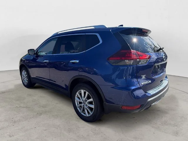Used 2017 Blue Nissan SV image 2