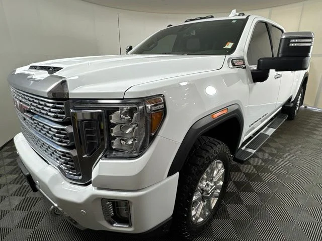Used 2023 Summit White GMC Denali image 8