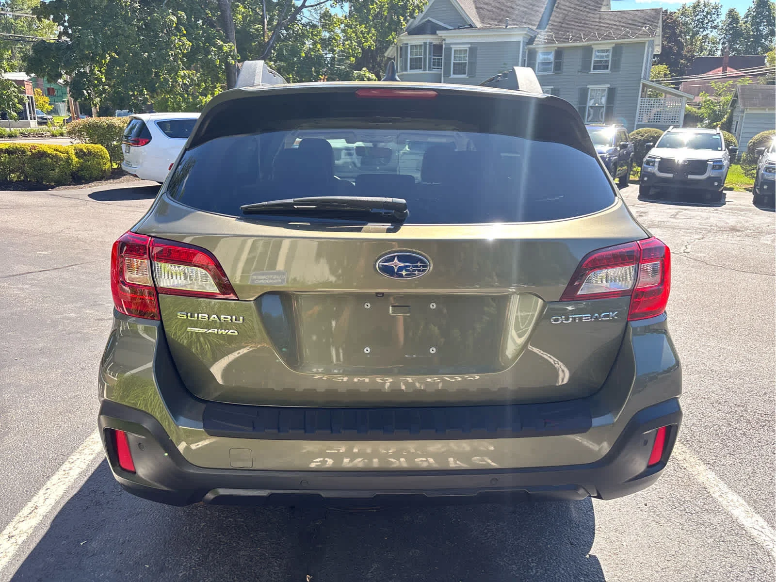 Used 2018 Wilderness Green Metallic Subaru Limited image 4