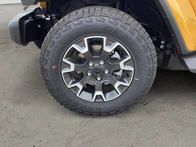 New 2026 Goldilocks Jeep 4-DOOR SAHARA image 15