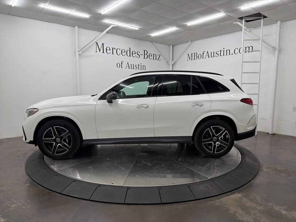 Used 2026 White Mercedes-Benz GLC 300 image 4