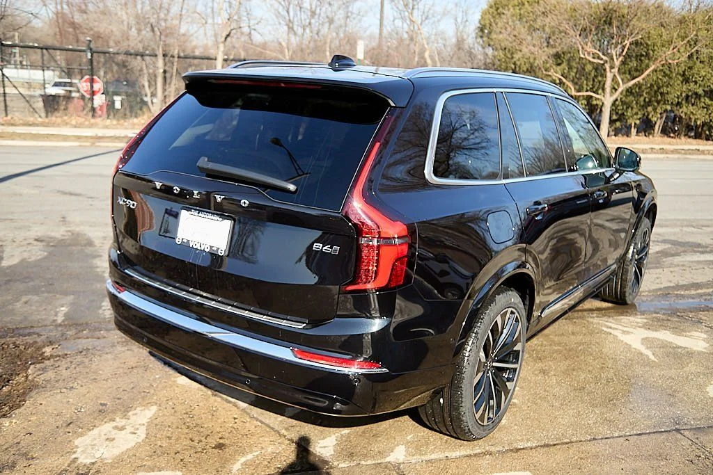 New 2026 Onyx Black Volvo Plus image 9