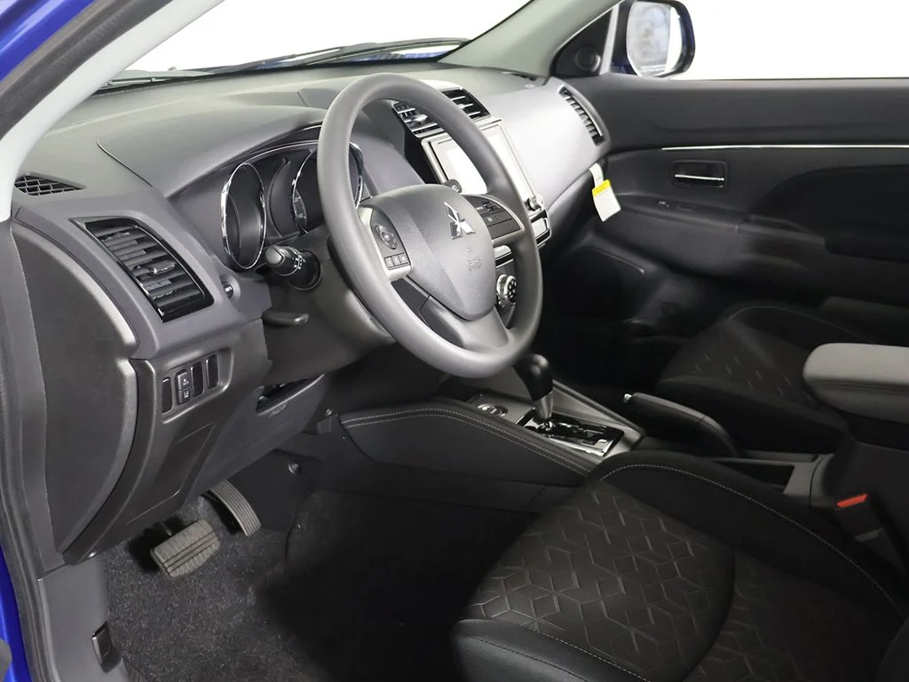 New 2026 Blue Mitsubishi 2.0 ES image 19