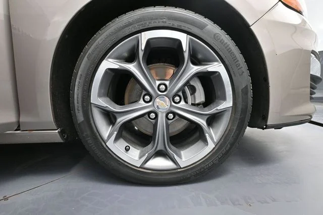 Certified Used 2024 Gray Chevrolet LT image 14
