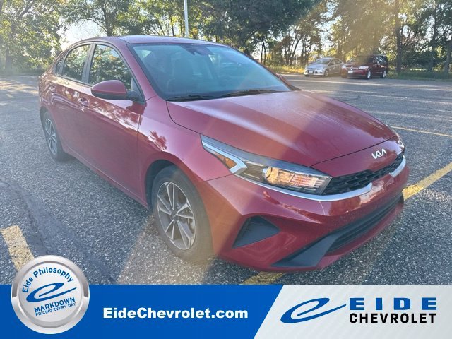Used 2023 Red Kia LXS image 1