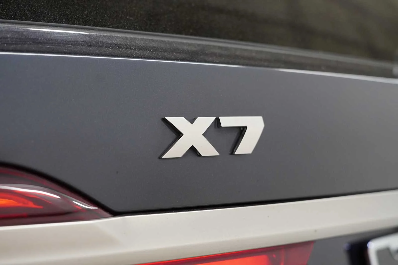 Used 2022 Carbon Black Metallic BMW M50i image 10
