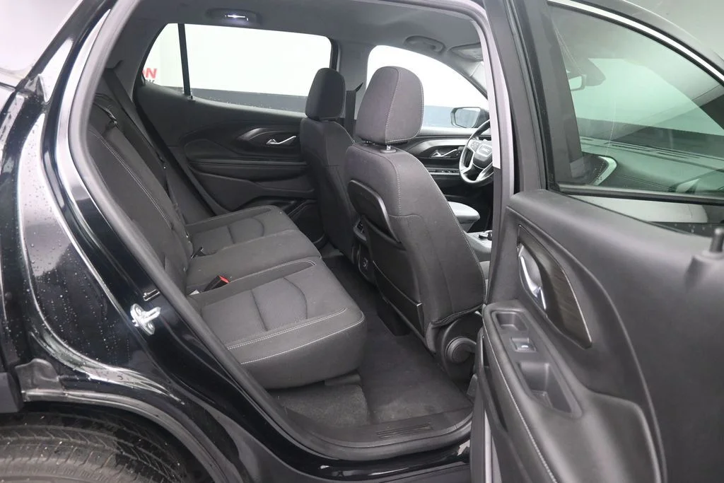 2024 GMC Terrain SLE - Photo 11