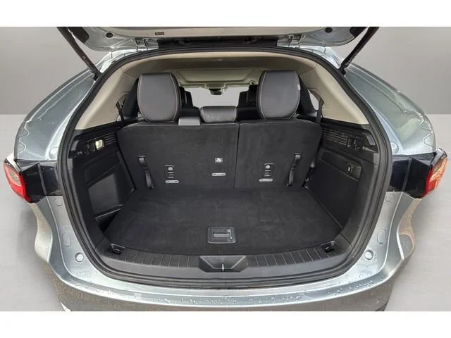 Used 2024 Silver Mazda 3.3 Turbo Premium image 32